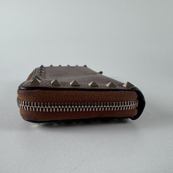 Valentino Garavani Wallet Womens Brown Leather Studded Zip Around Wristlet Italy - Picture 7 of 16